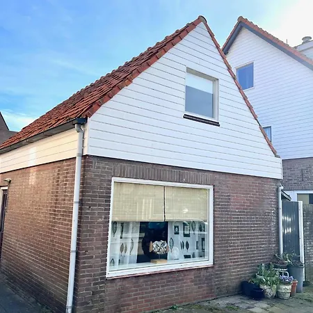 בית נופש House Met Parkeerplaats In Het Centrum