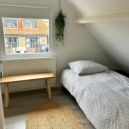Prázdninový dům House Met Parkeerplaats In Het Centrum