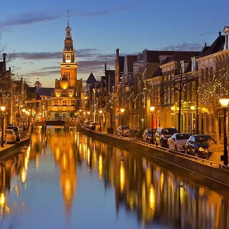 House Met Parkeerplaats In Het Centrum אגמונד אן זי